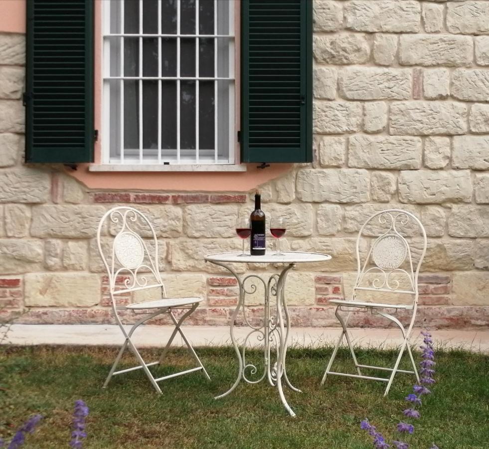 דירות Ozzano Monferrato La Terrazza Sul Monferrato מראה חיצוני תמונה